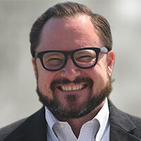 headshot of babson's director of laboratory operations, heath marr